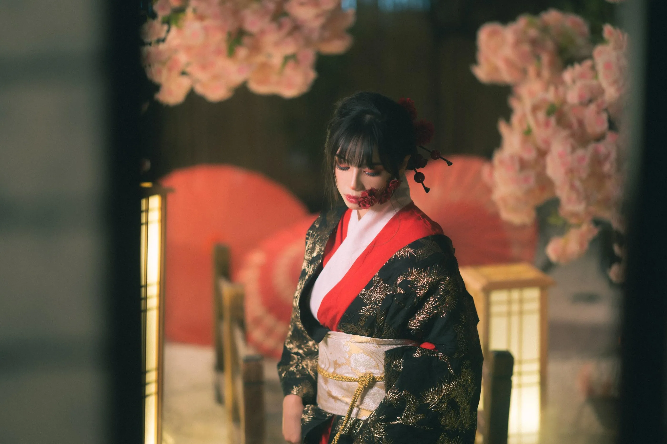 [艺图语] 2022.06.09 裂口女 贰加六 [38P]插图